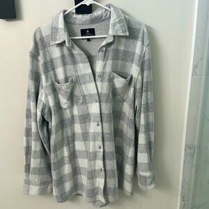 Oversized gray and white plaid fall top XL